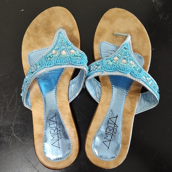 Amrita Singh bejeweled beaded thong sandals - Picture 7 of 7